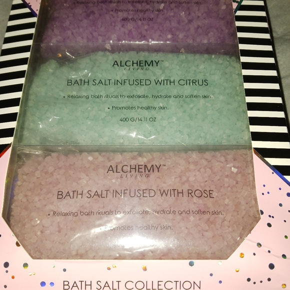 NWT! Bath Salt Set - Picture 4 of 8